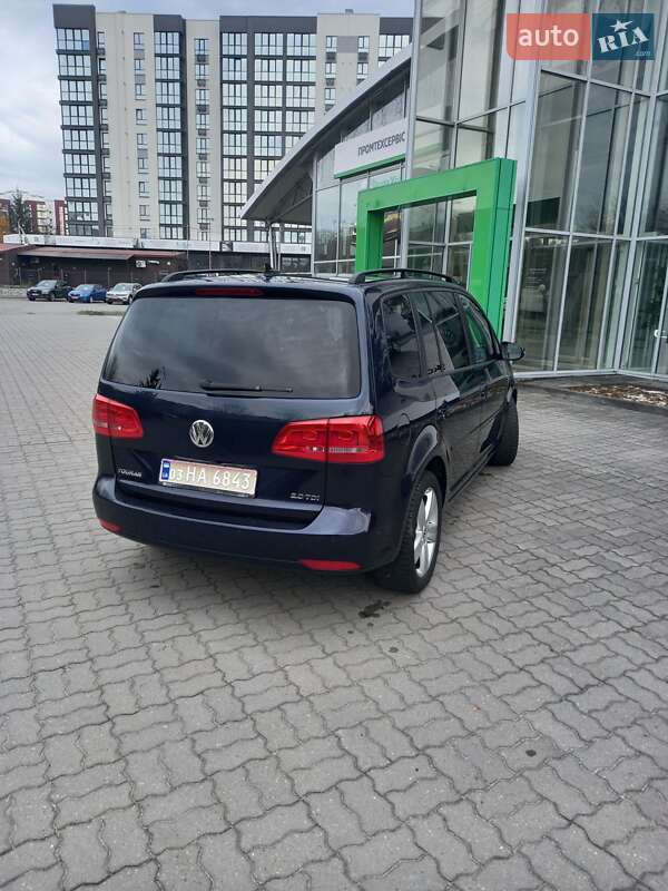 Мінівен Volkswagen Touran 2012 в Луцьку