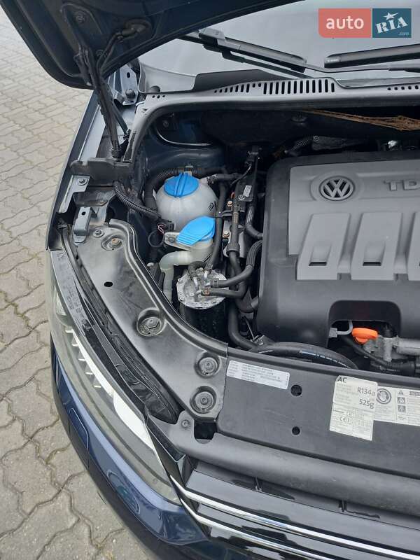 Мінівен Volkswagen Touran 2012 в Луцьку
