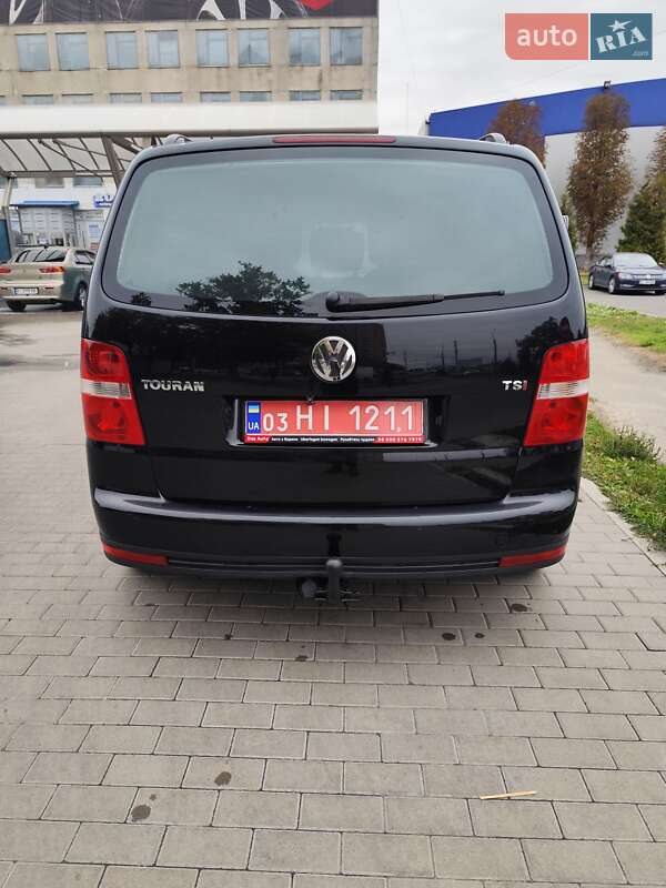 Минивэн Volkswagen Touran 2008 в Белой Церкви