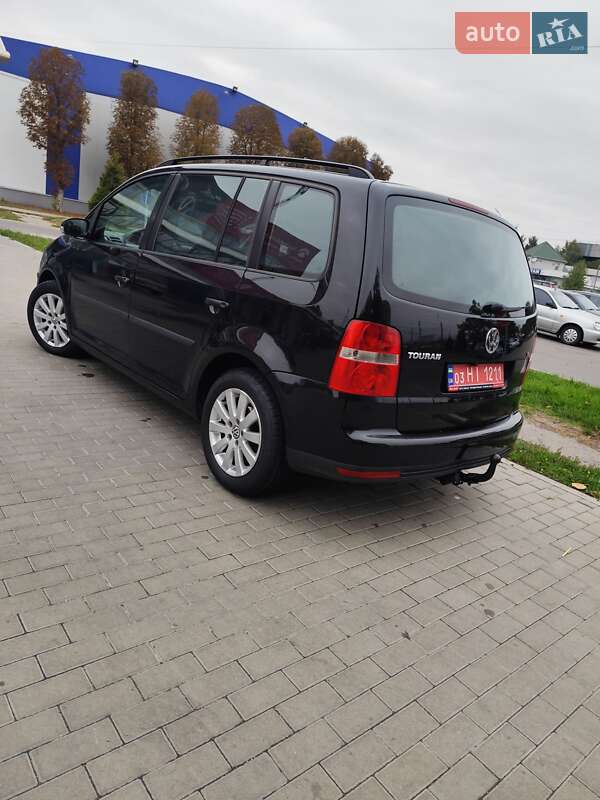 Минивэн Volkswagen Touran 2008 в Белой Церкви