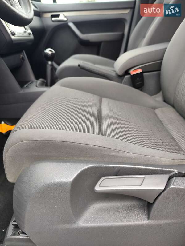 Минивэн Volkswagen Touran 2008 в Белой Церкви