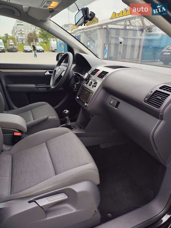 Минивэн Volkswagen Touran 2008 в Белой Церкви