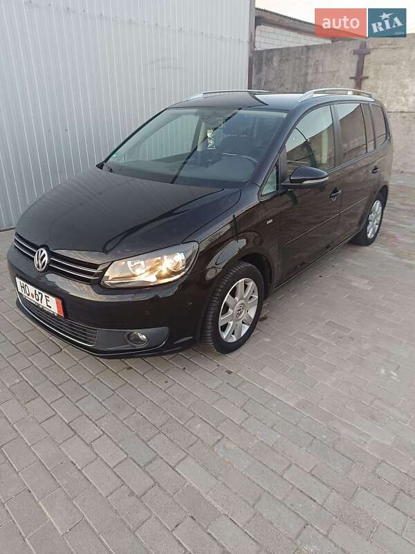 Минивэн Volkswagen Touran 2014 в Коростышеве