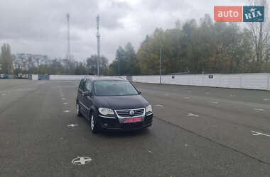 Минивэн Volkswagen Touran 2007 в Киеве
