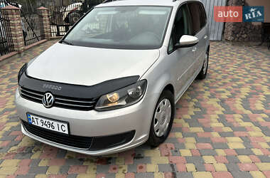 Минивэн Volkswagen Touran 2011 в Брошневе-Осаде
