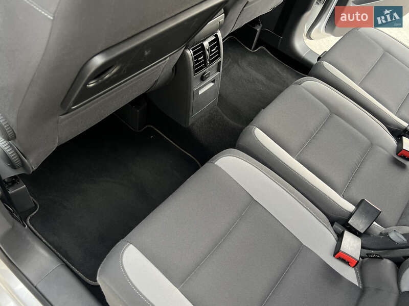 Мінівен Volkswagen Touran 2014 в Луцьку фото 89 Мінівен Volkswagen Touran 2014 в Луцьку