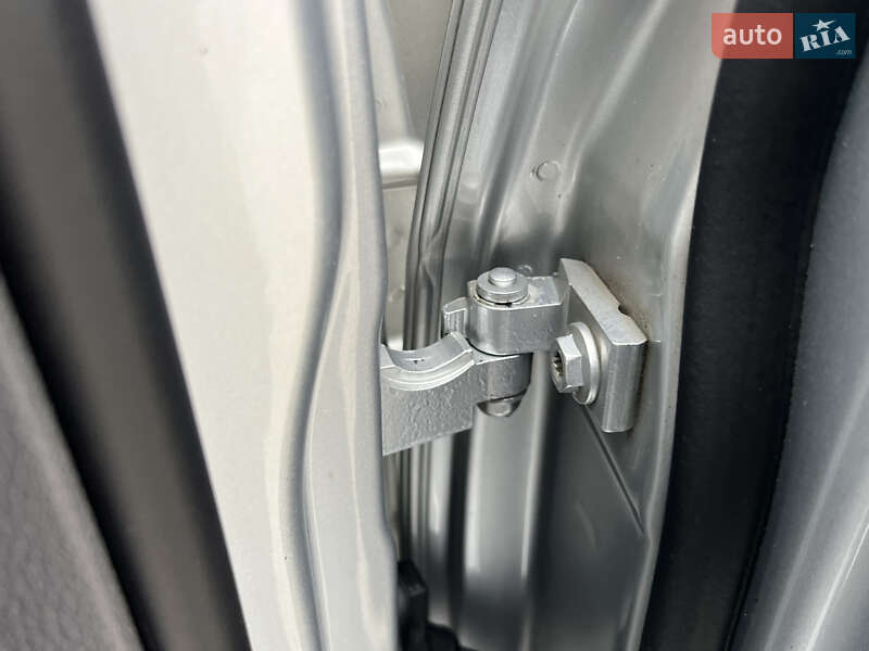 Мінівен Volkswagen Touran 2014 в Луцьку фото 119 Мінівен Volkswagen Touran 2014 в Луцьку