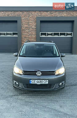 Мінівен Volkswagen Touran 2011 в Чернівцях