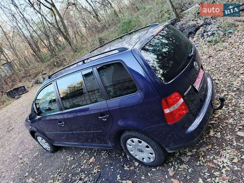 Мінівен Volkswagen Touran 2006 в Чернігові