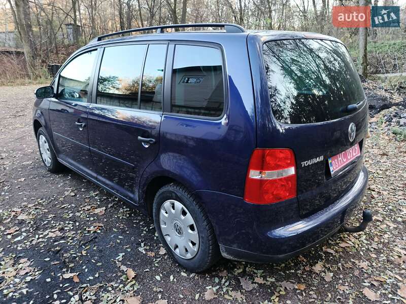 Мінівен Volkswagen Touran 2006 в Чернігові