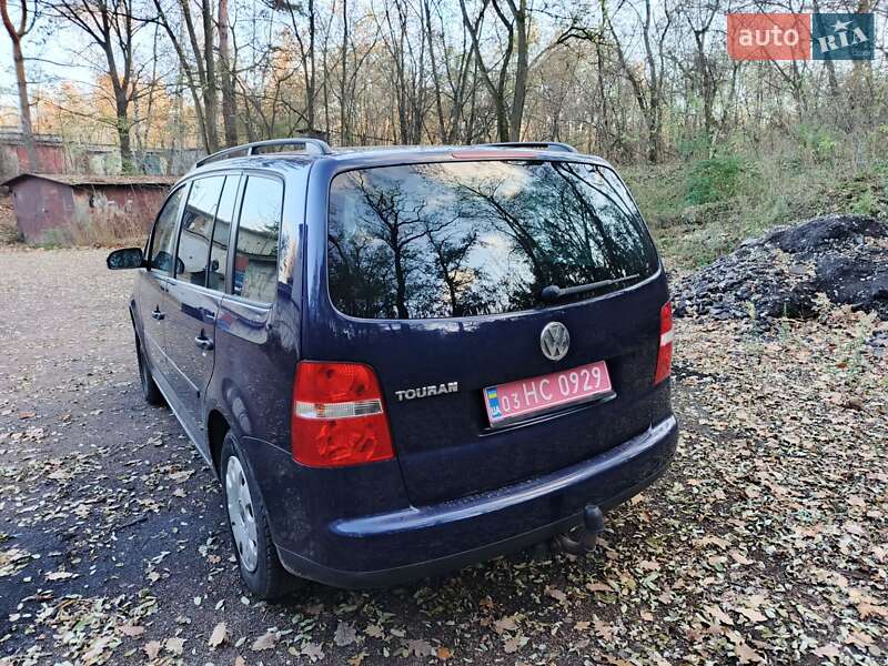 Мінівен Volkswagen Touran 2006 в Чернігові