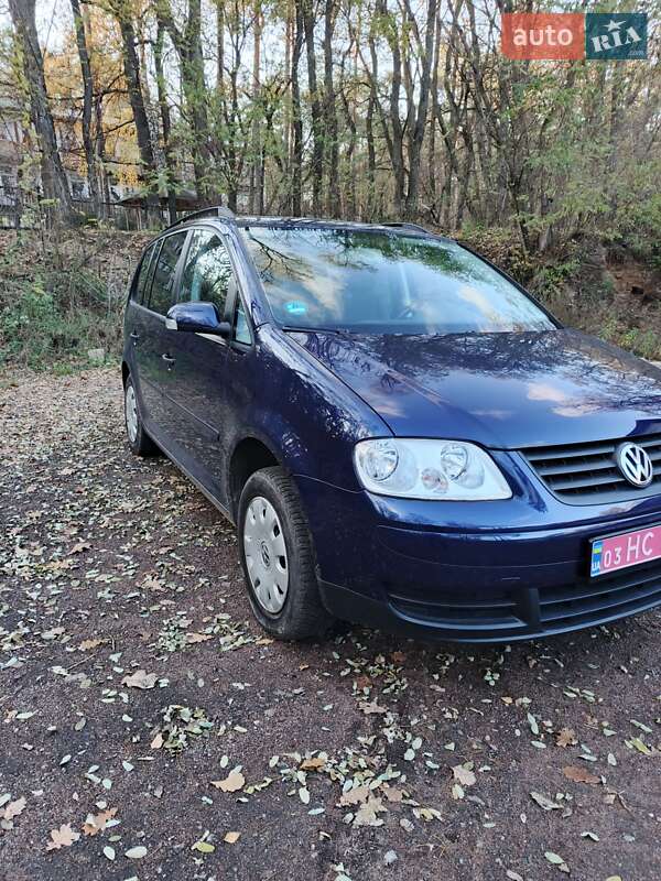 Мінівен Volkswagen Touran 2006 в Чернігові