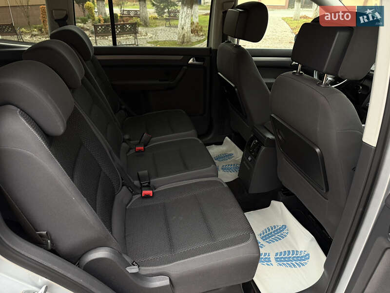 Мінівен Volkswagen Touran 2013 в Тячеві