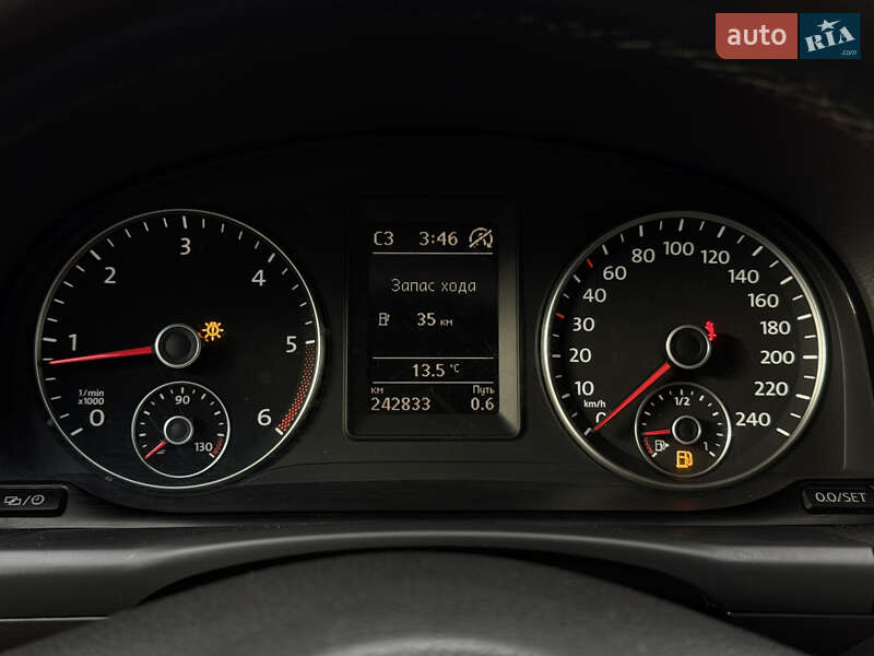 Мінівен Volkswagen Touran 2013 в Тячеві