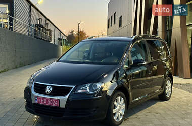 Мінівен Volkswagen Touran 2010 в Луцьку