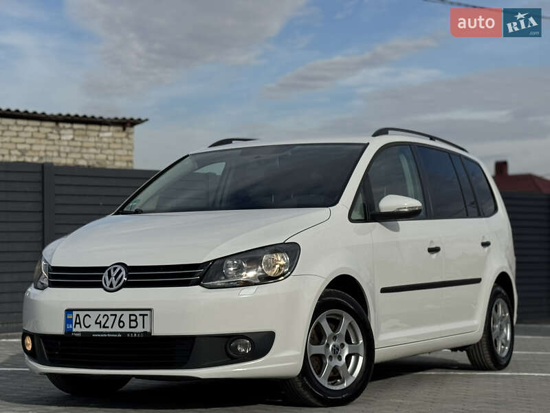 Минивэн Volkswagen Touran 2012 в Дубно