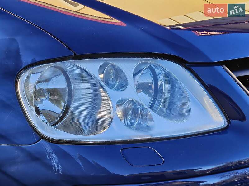 Минивэн Volkswagen Touran 2004 в Дрогобыче