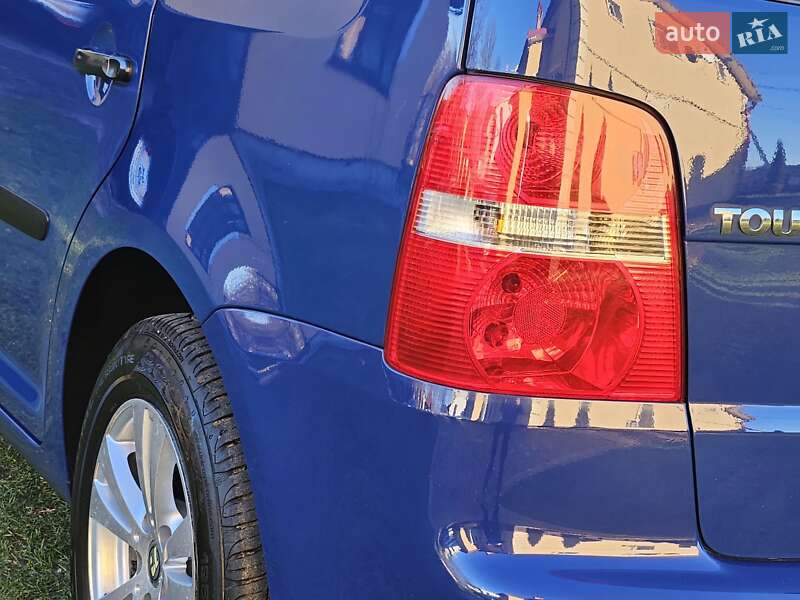 Минивэн Volkswagen Touran 2004 в Дрогобыче