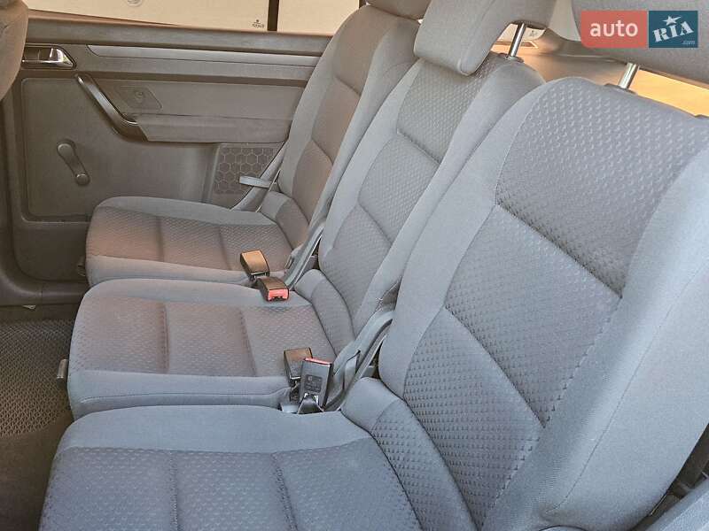 Минивэн Volkswagen Touran 2004 в Дрогобыче