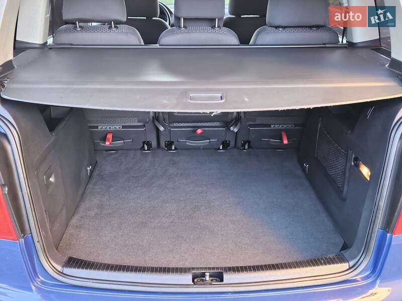 Минивэн Volkswagen Touran 2004 в Дрогобыче