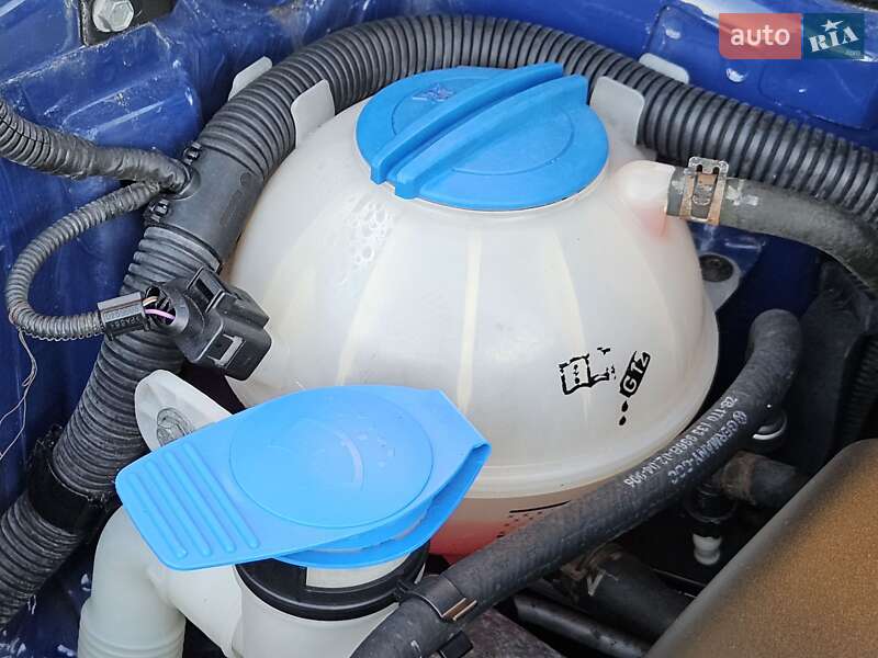 Минивэн Volkswagen Touran 2004 в Дрогобыче