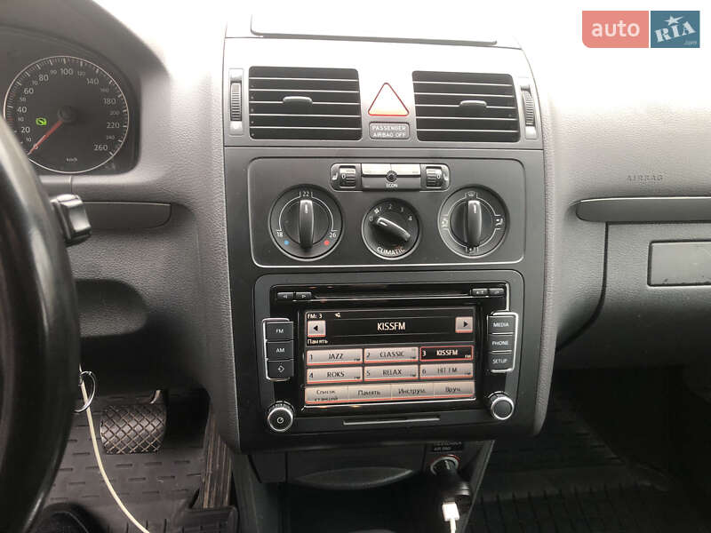 Минивэн Volkswagen Touran 2006 в Киеве