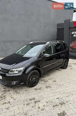 Минивэн Volkswagen Touran 2011 в Черновцах