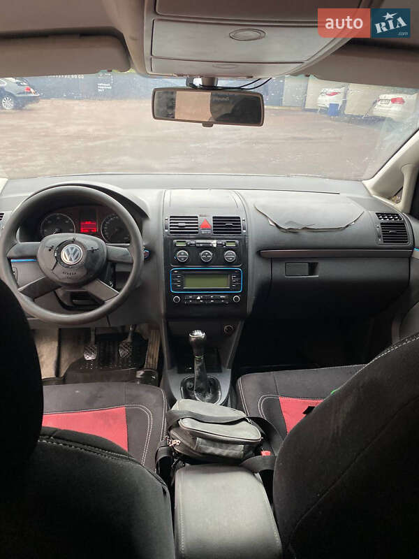 Минивэн Volkswagen Touran 2003 в Киеве