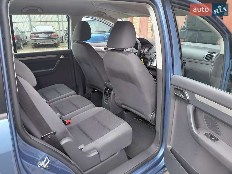 Минивэн Volkswagen Touran 2012 в Луцке фото 3 Минивэн Volkswagen Touran 2012 в Луцке