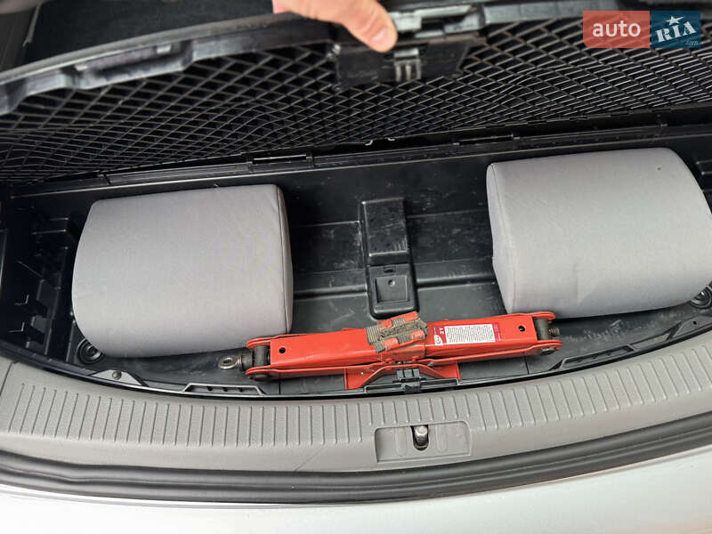 Минивэн Volkswagen Touran 2008 в Черкассах фото 27 Минивэн Volkswagen Touran 2008 в Черкассах