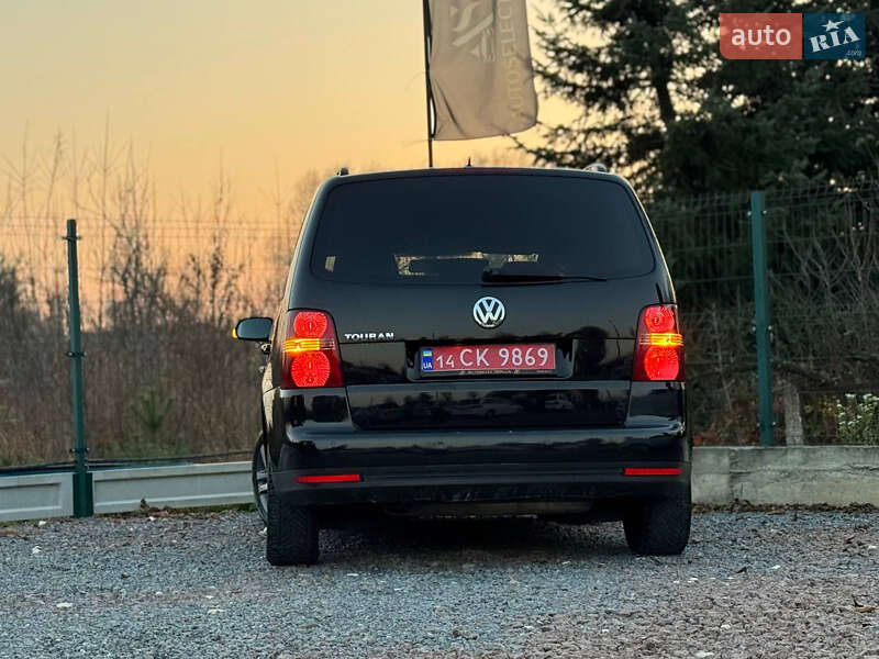 Минивэн Volkswagen Touran 2008 в Дрогобыче