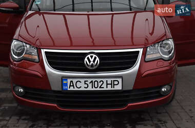 Мінівен Volkswagen Touran 2009 в Луцьку