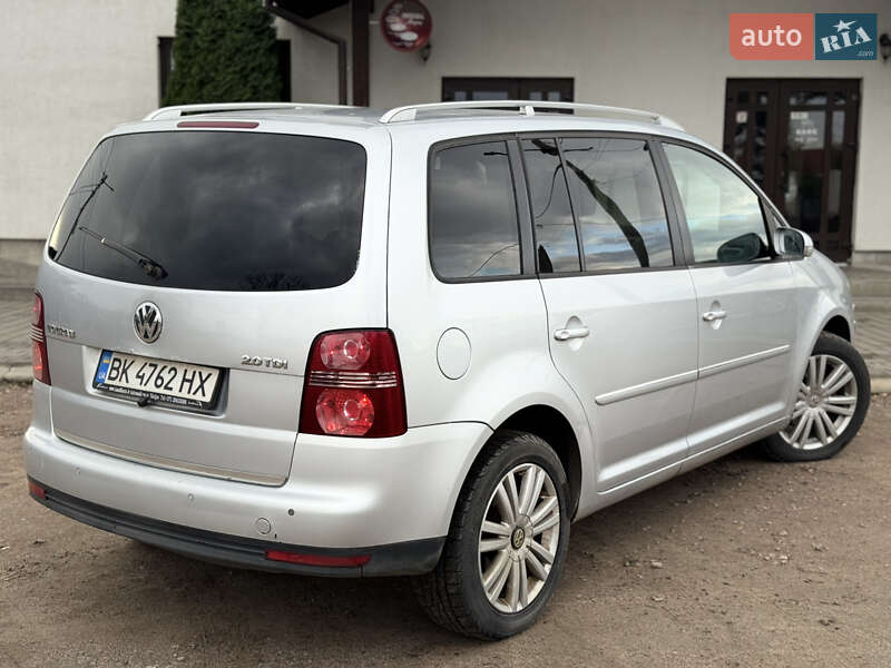 Минивэн Volkswagen Touran 2007 в Сарнах