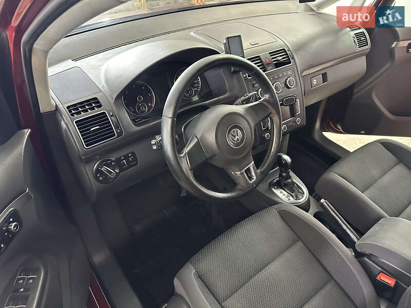 Минивэн Volkswagen Touran 2013 в Киеве