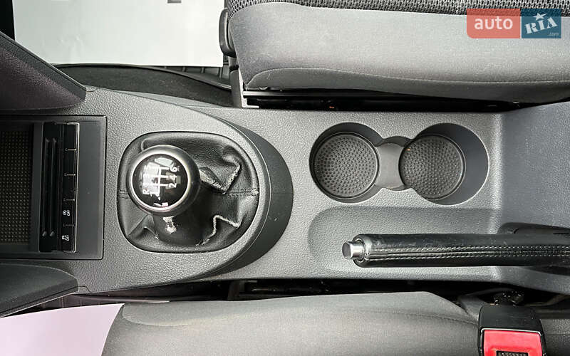 Мінівен Volkswagen Touran 2011 в Коломиї фото 16 Мінівен Volkswagen Touran 2011 в Коломиї