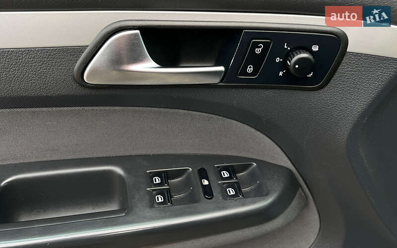 Мінівен Volkswagen Touran 2011 в Коломиї фото 27 Мінівен Volkswagen Touran 2011 в Коломиї