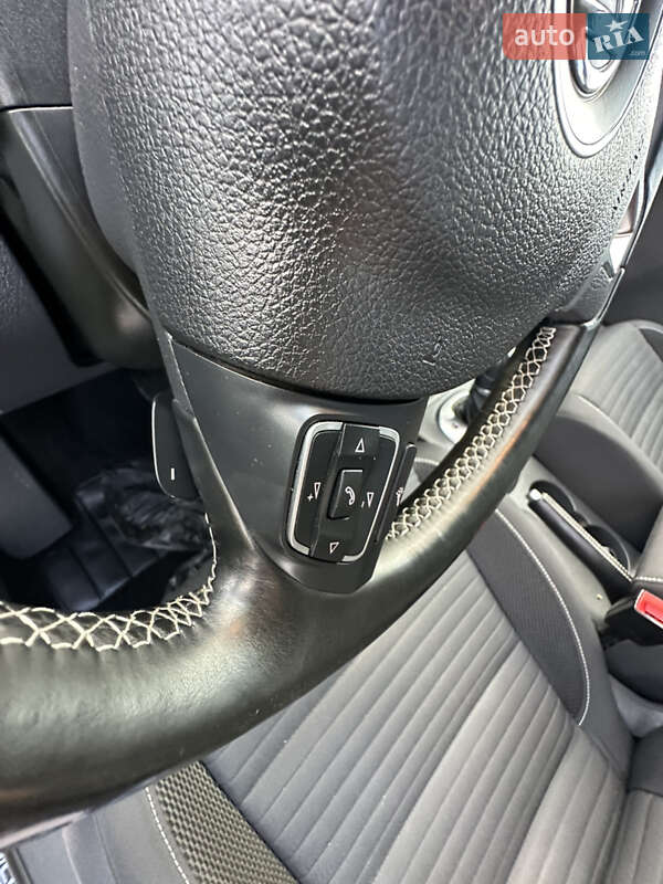 Мінівен Volkswagen Touran 2015 в Луцьку