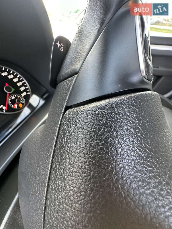 Мінівен Volkswagen Touran 2015 в Луцьку