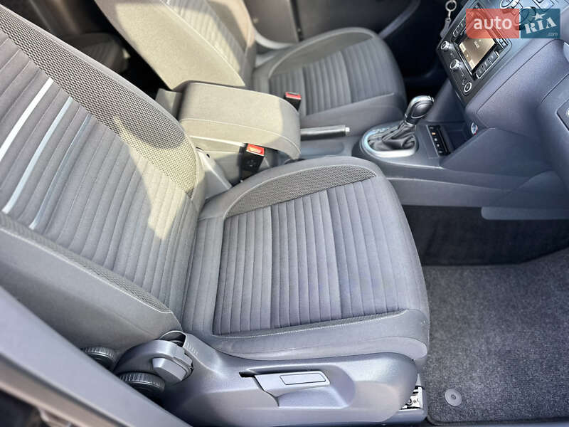 Мінівен Volkswagen Touran 2015 в Луцьку