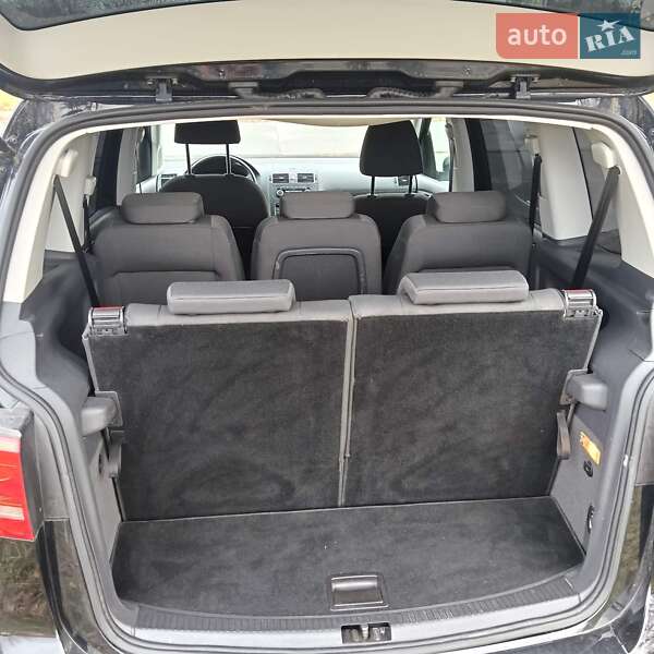 Минивэн Volkswagen Touran 2011 в Звягеле