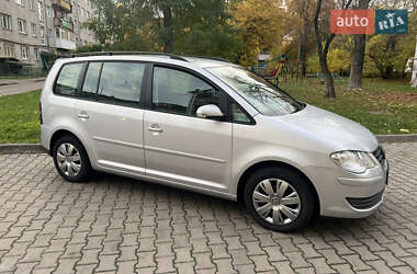 Минивэн Volkswagen Touran 2008 в Харькове