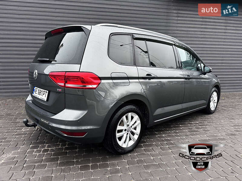 Мікровен Volkswagen Touran 2016 в Кам'янському