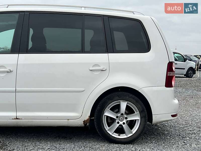 Минивэн Volkswagen Touran 2009 в Львове