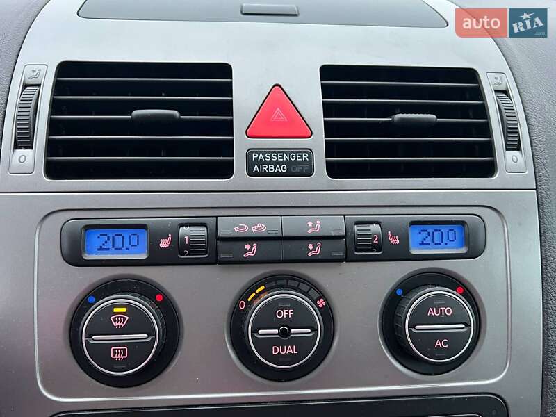 Минивэн Volkswagen Touran 2009 в Львове