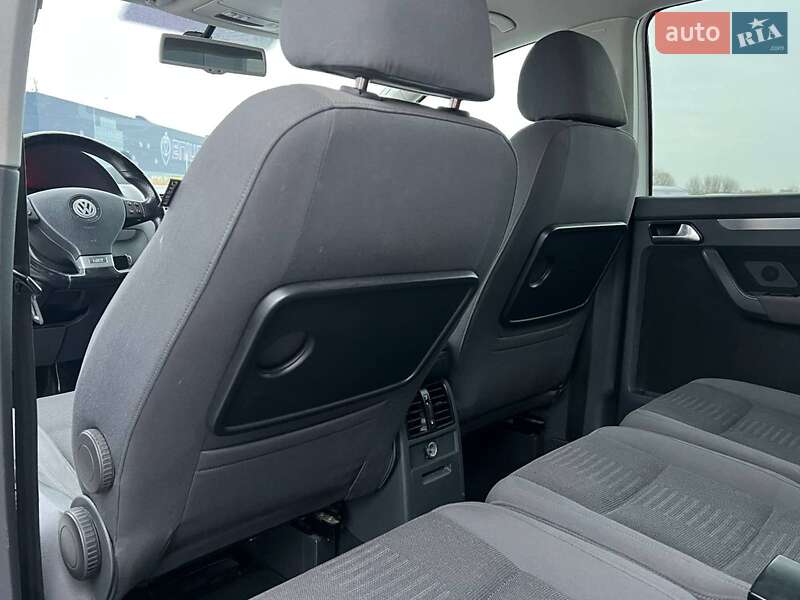 Минивэн Volkswagen Touran 2009 в Львове