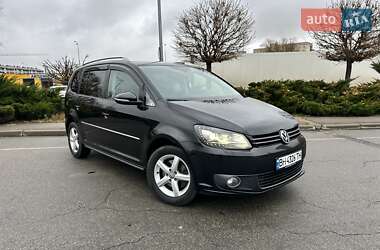Мінівен Volkswagen Touran 2013 в Києві