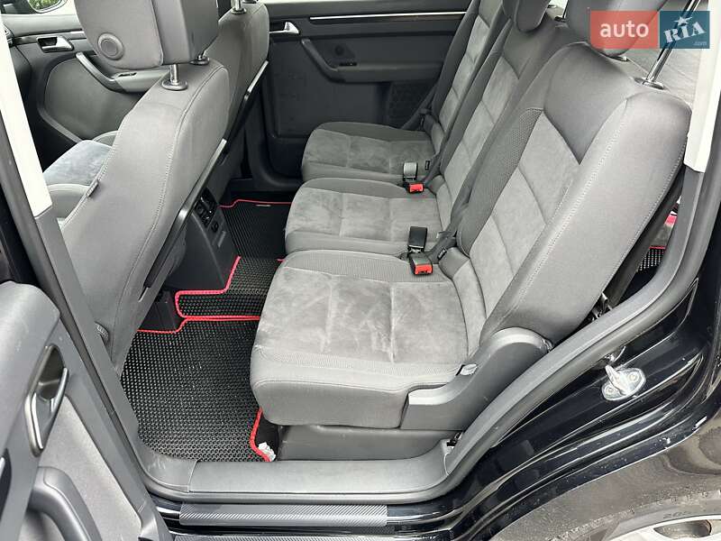 Минивэн Volkswagen Touran 2013 в Киеве