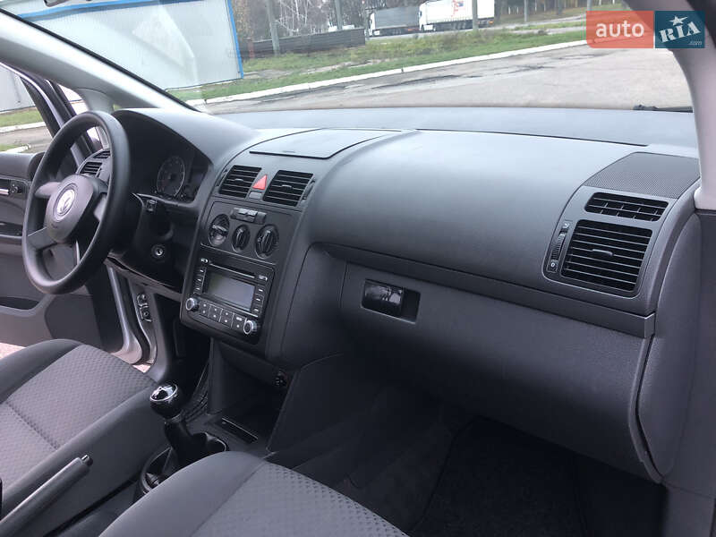 Минивэн Volkswagen Touran 2005 в Ровно фото 35 Минивэн Volkswagen Touran 2005 в Ровно
