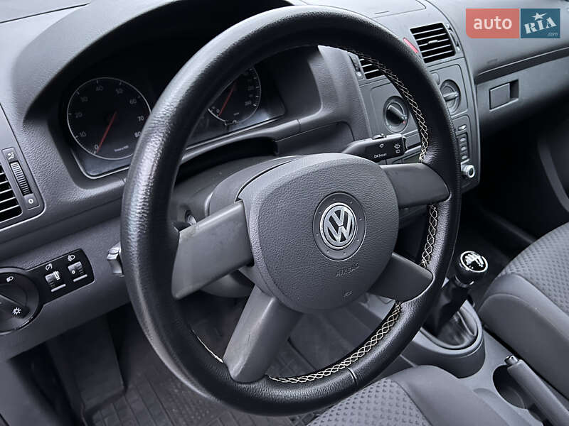 Минивэн Volkswagen Touran 2005 в Малине фото 24 Минивэн Volkswagen Touran 2005 в Малине