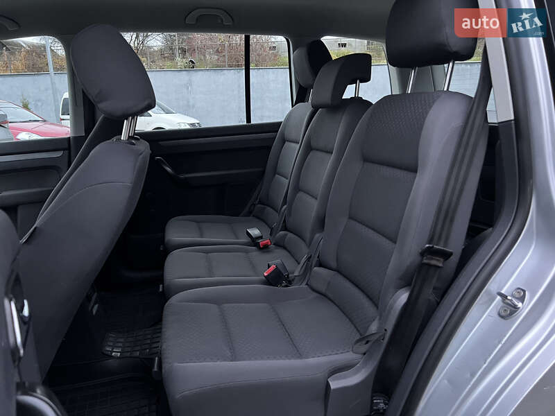 Минивэн Volkswagen Touran 2005 в Малине фото 33 Минивэн Volkswagen Touran 2005 в Малине